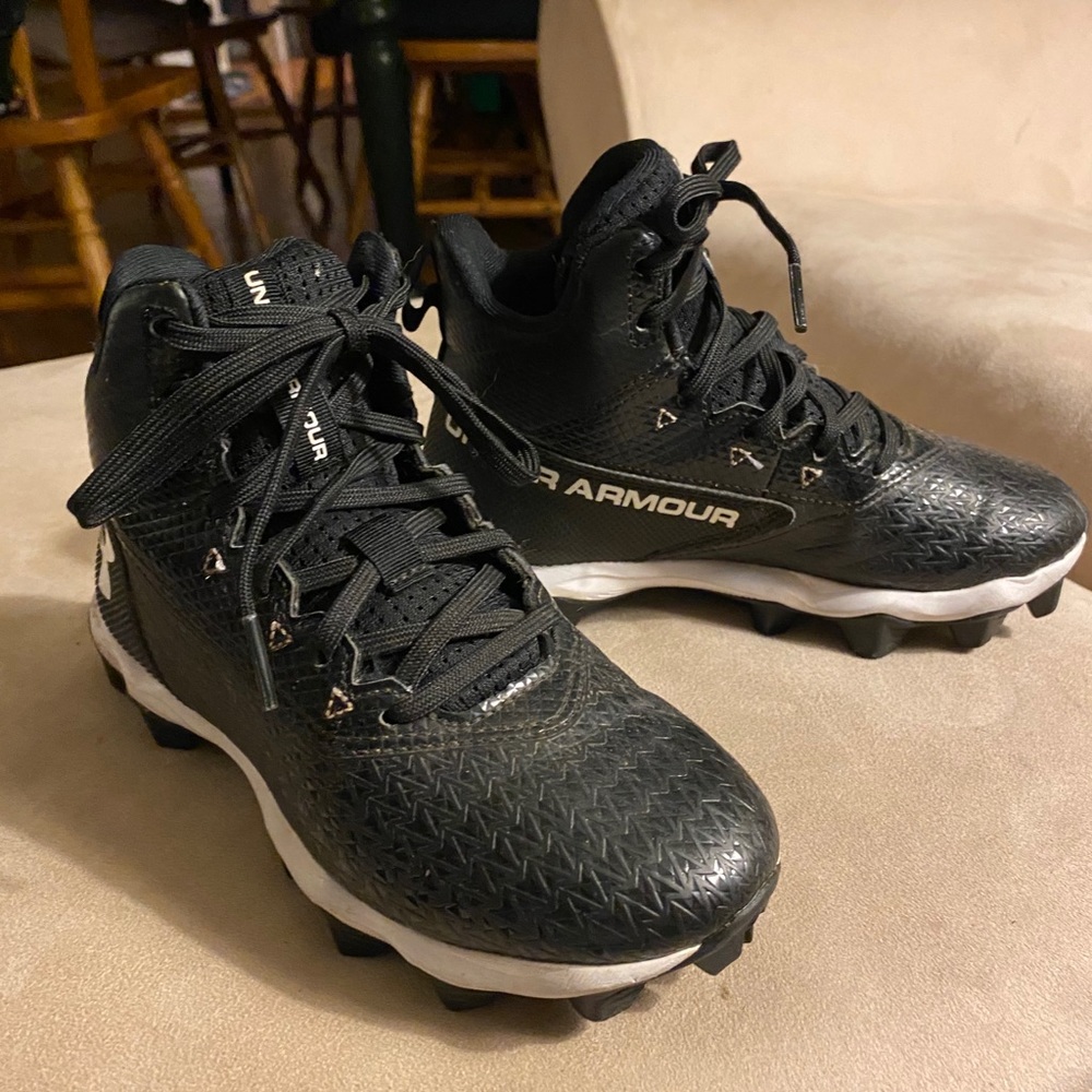 UA Hammer Boys Football Cleats